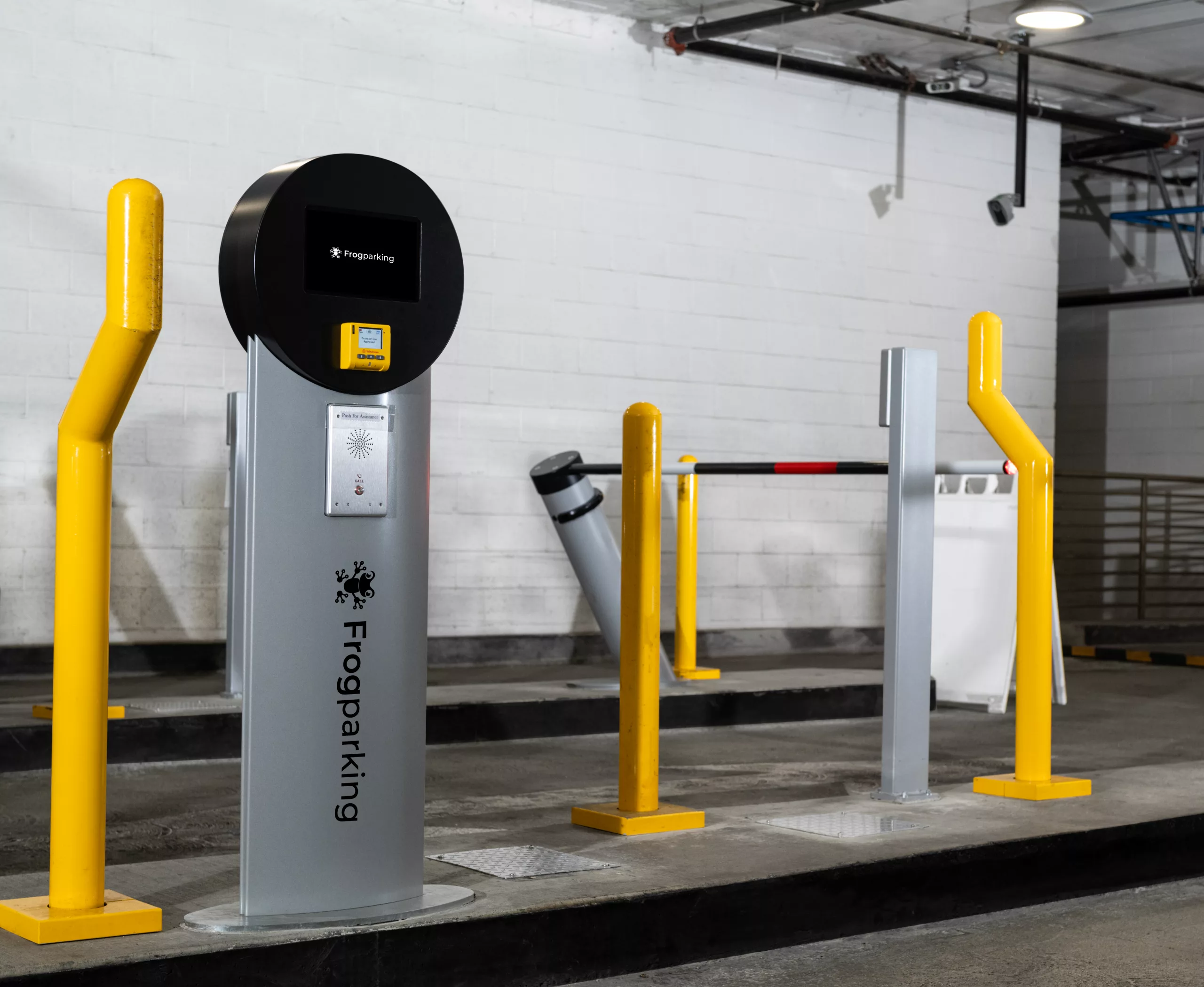 FrogKiosk Customized Parking Guidance System | Frogparking | Rochester International Airport 39